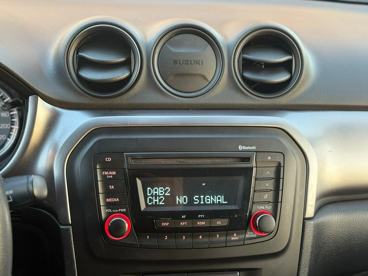 Suzuki Vitara - Zdjęcie 25