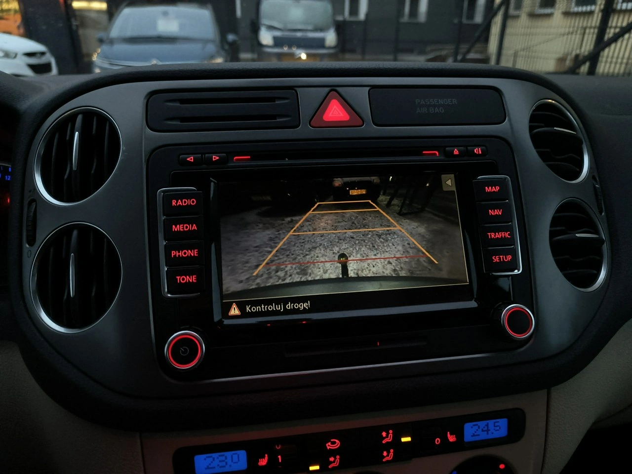 Volkswagen Tiguan - Zdjęcie 18