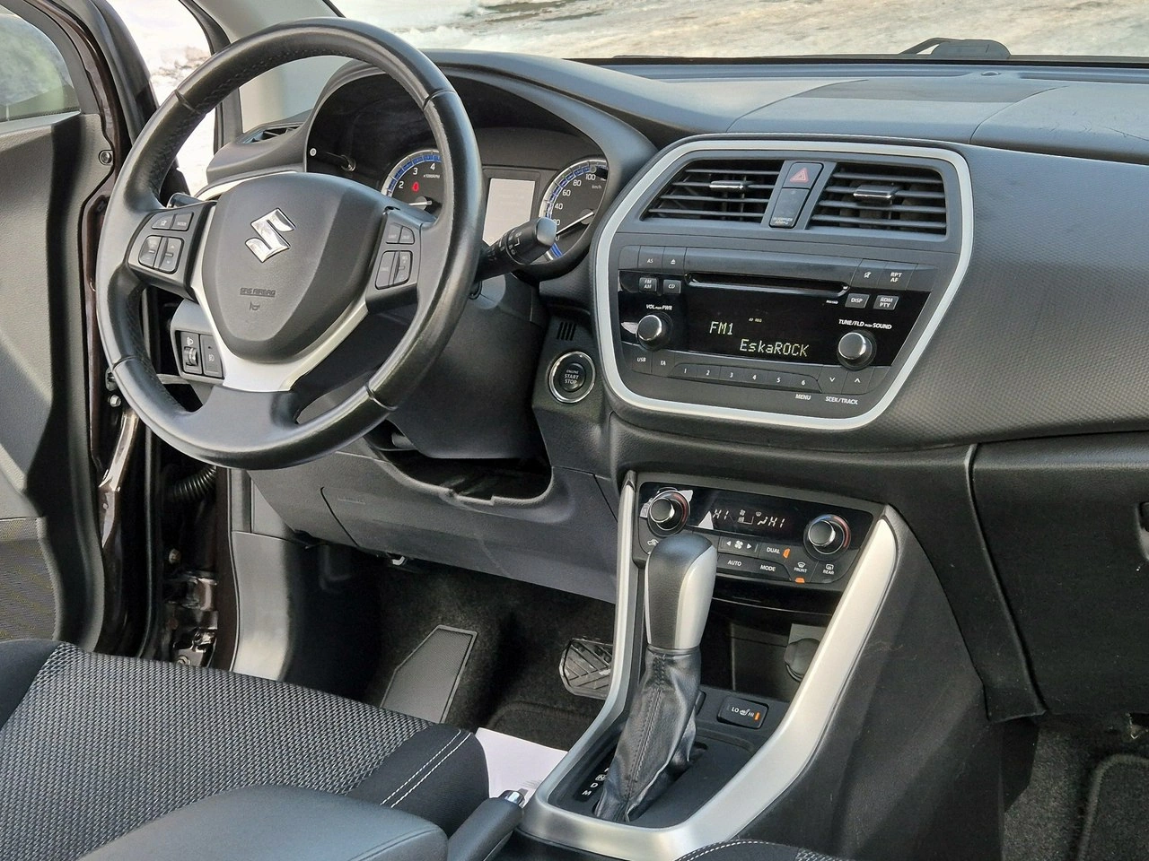 Suzuki SX4 S-Cross - Zdjęcie 6