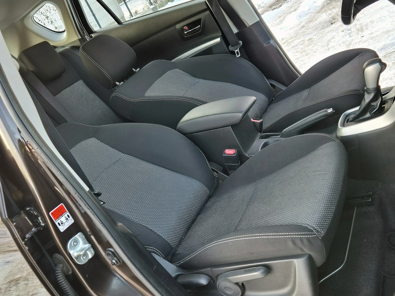 Suzuki SX4 S-Cross - Zdjęcie 40