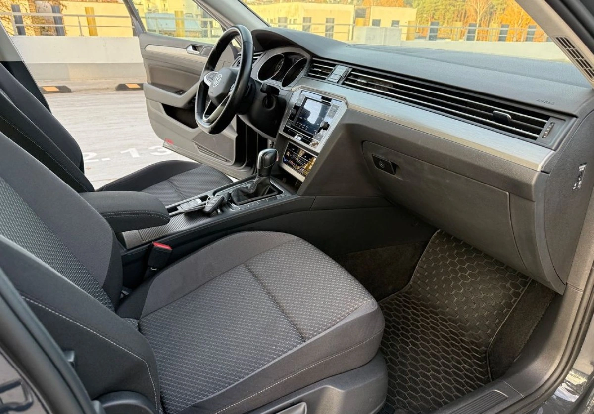 Volkswagen Passat - Zdjęcie 22