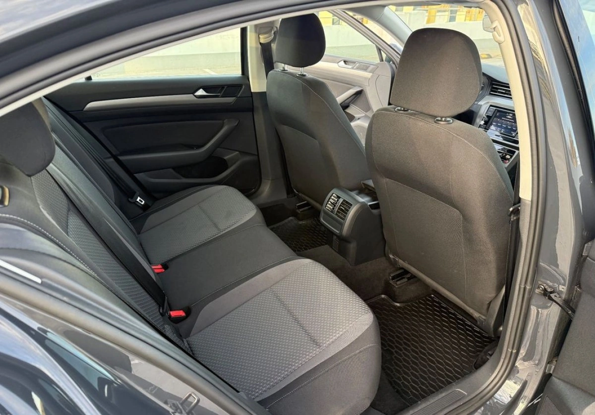 Volkswagen Passat - Zdjęcie 26