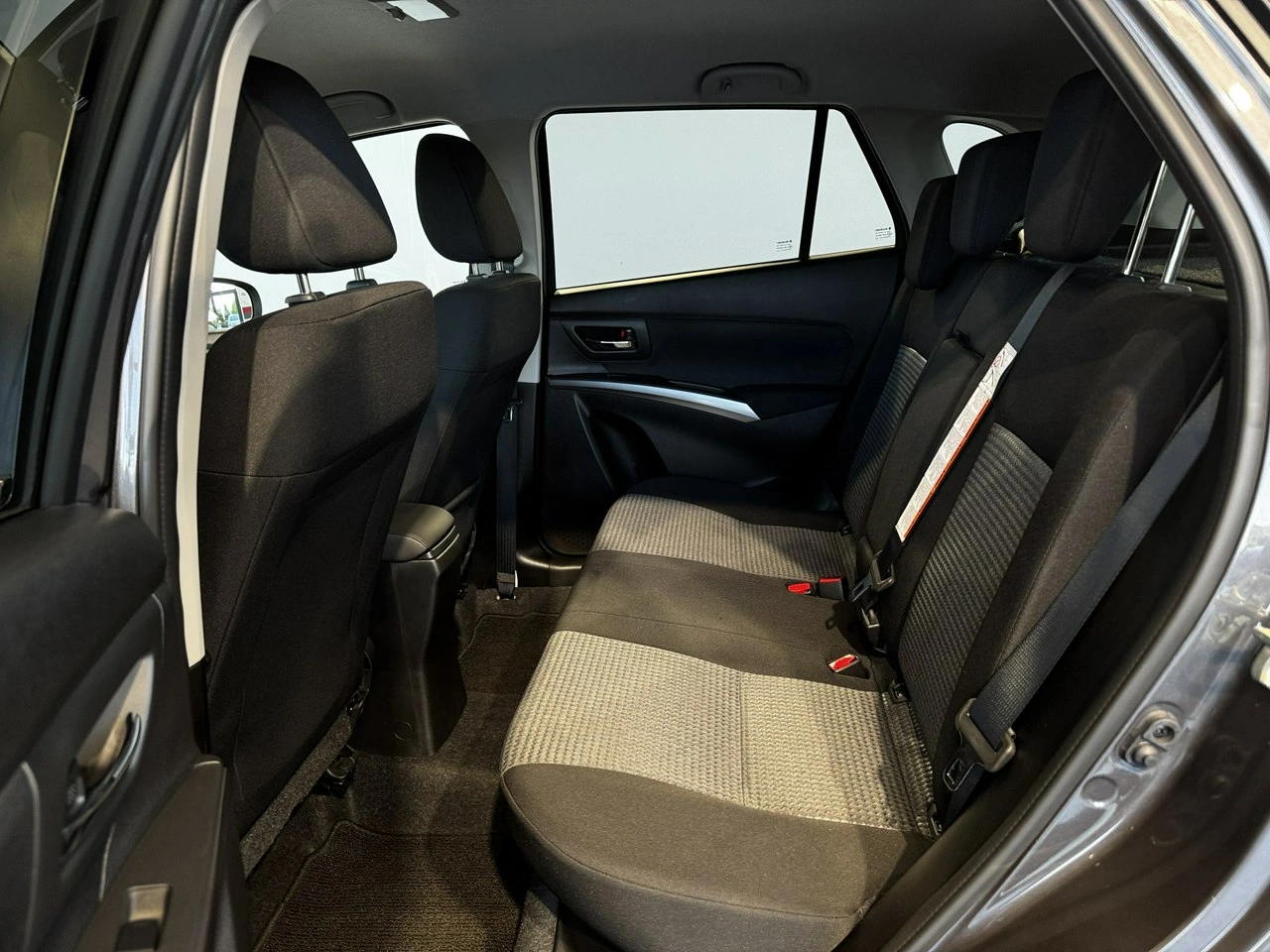 Suzuki SX4 S-Cross - Zdjęcie 13