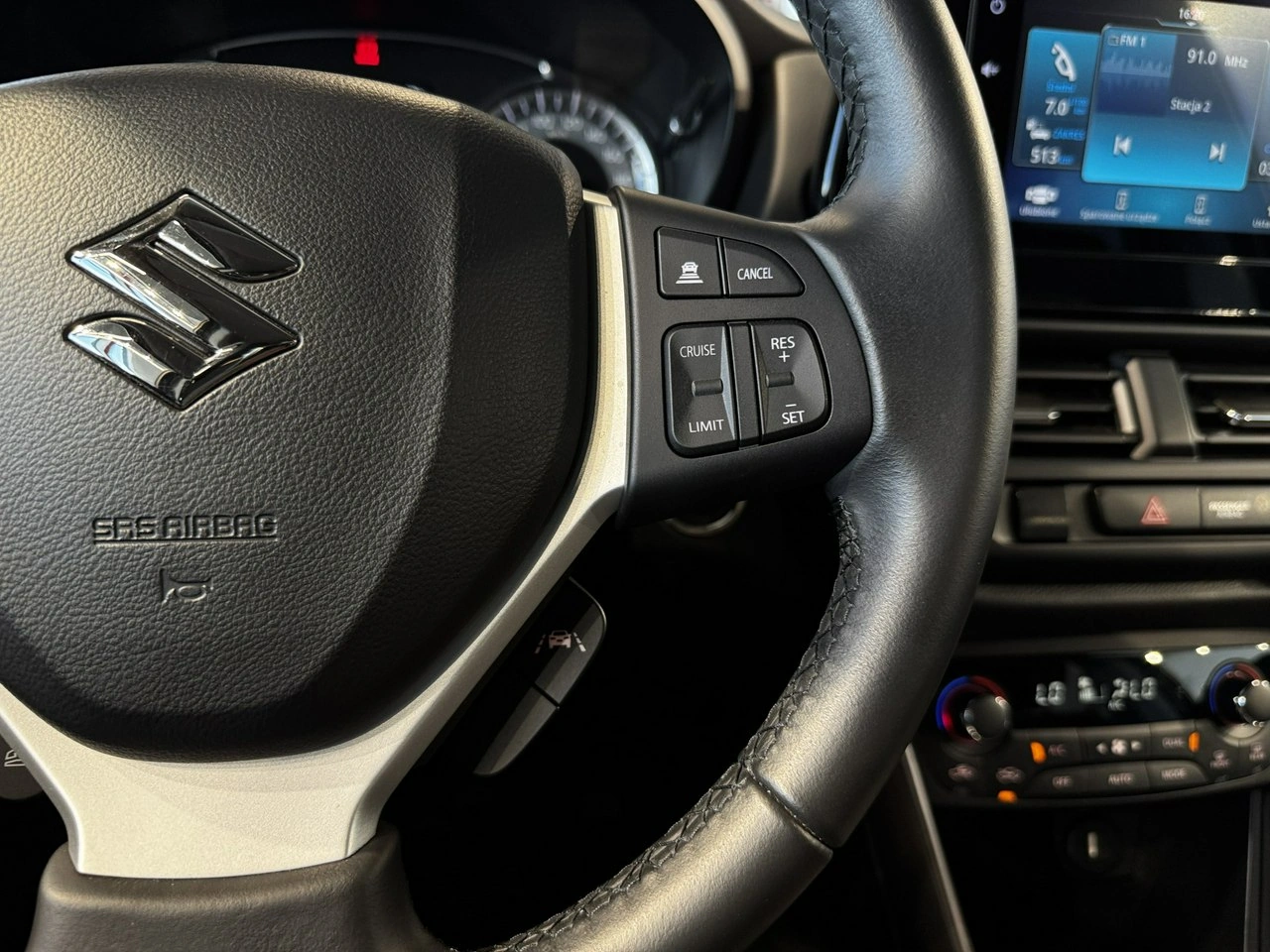 Suzuki SX4 S-Cross - Zdjęcie 20