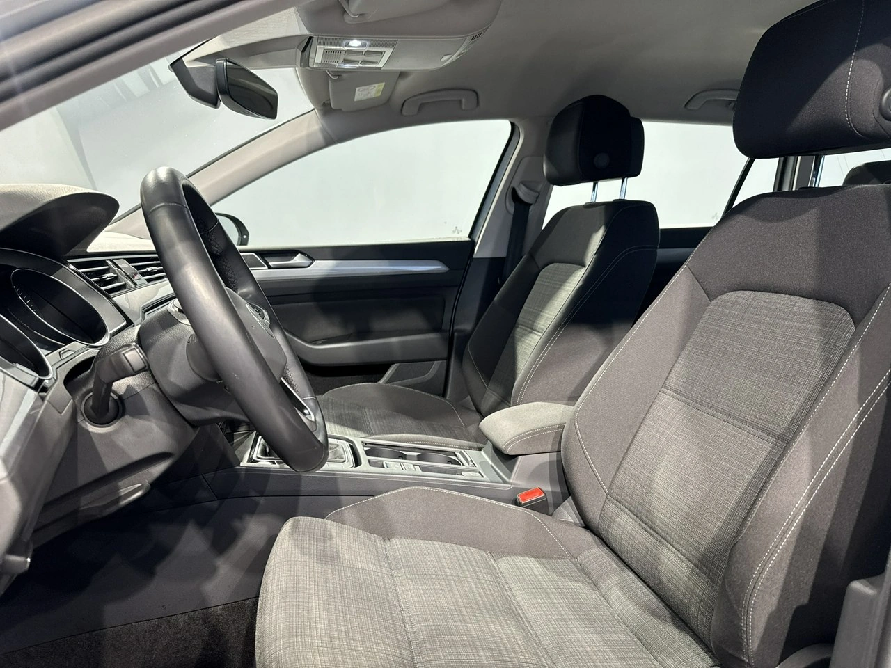 Volkswagen Passat Variant - Zdjęcie 10