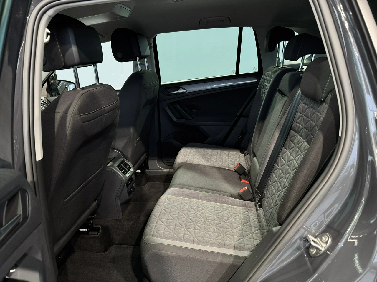 Volkswagen Tiguan - Zdjęcie 12