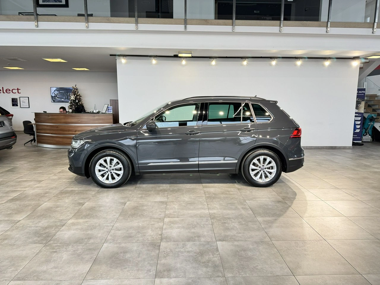 Volkswagen Tiguan - Zdjęcie 4
