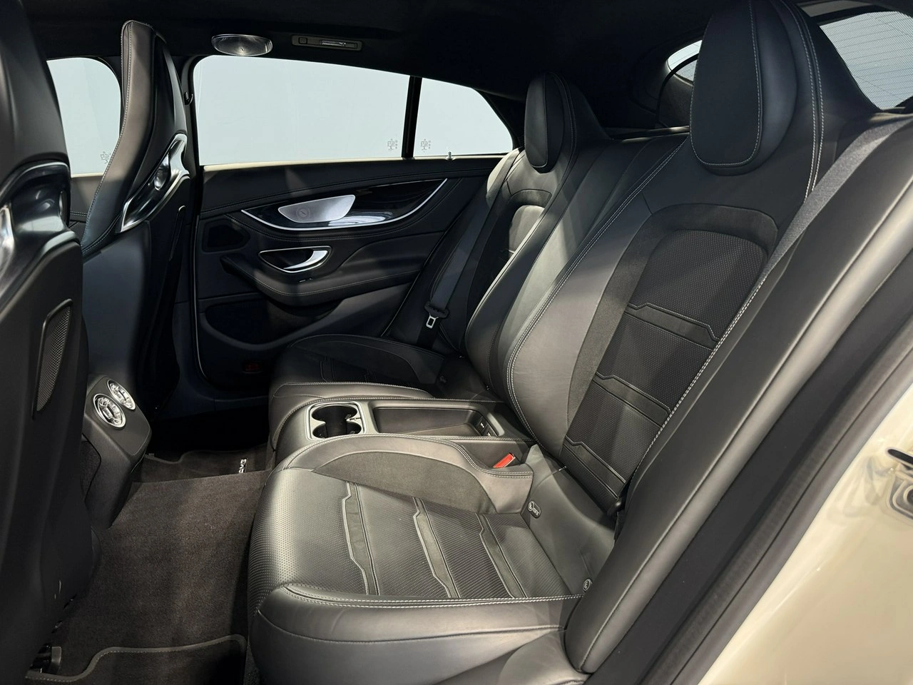 Mercedes AMG GT - Zdjęcie 16