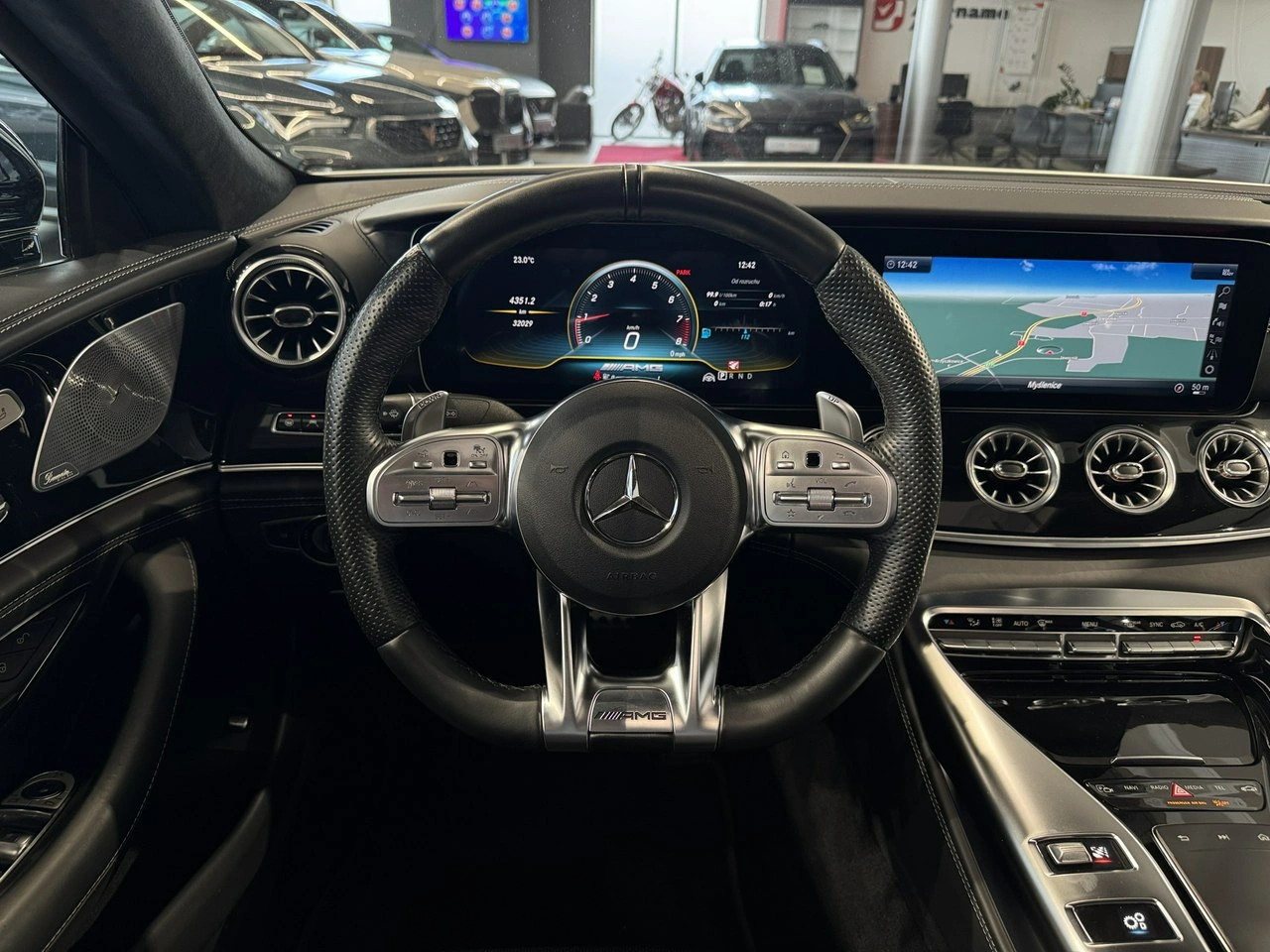 Mercedes AMG GT - Zdjęcie 26