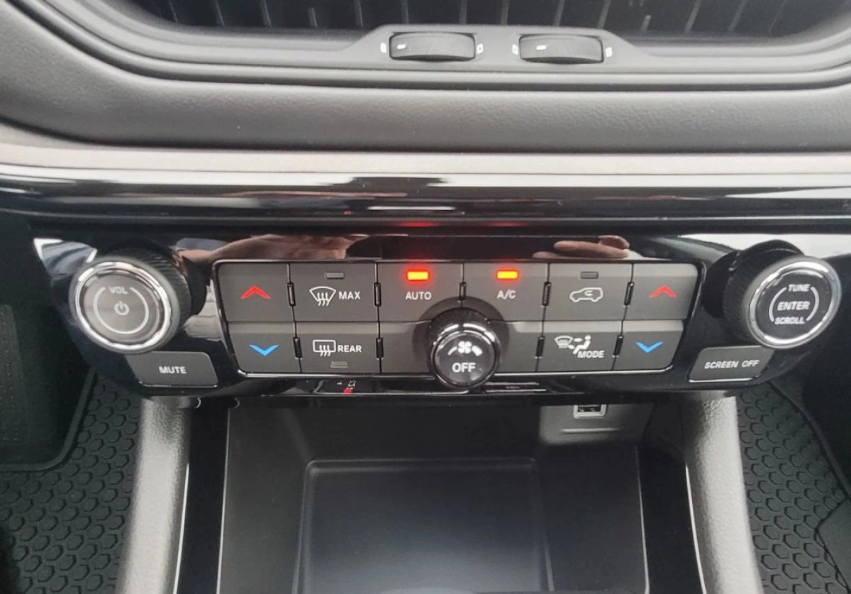 Jeep Compass - Zdjęcie 18