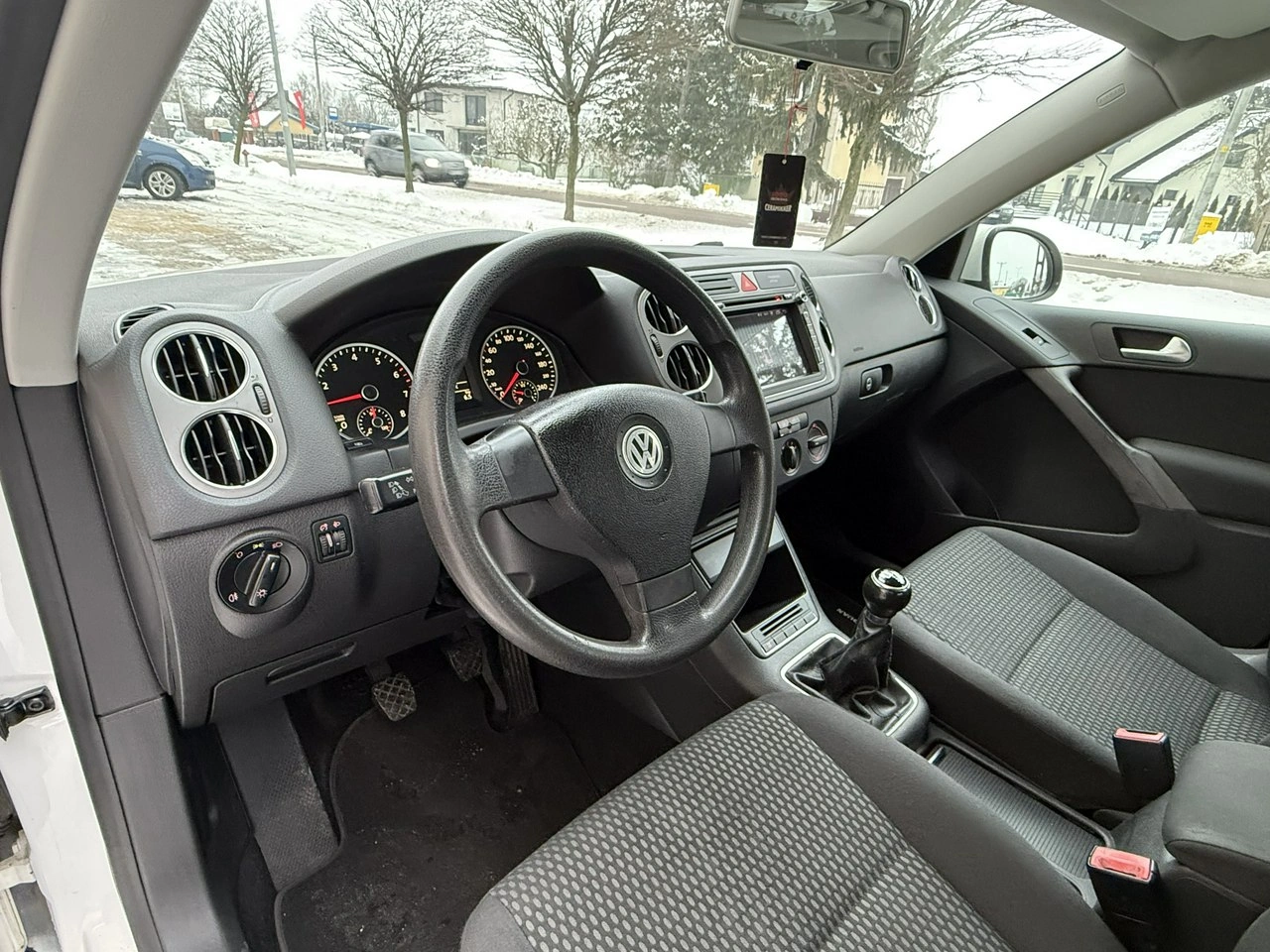 Volkswagen Tiguan - Zdjęcie 14