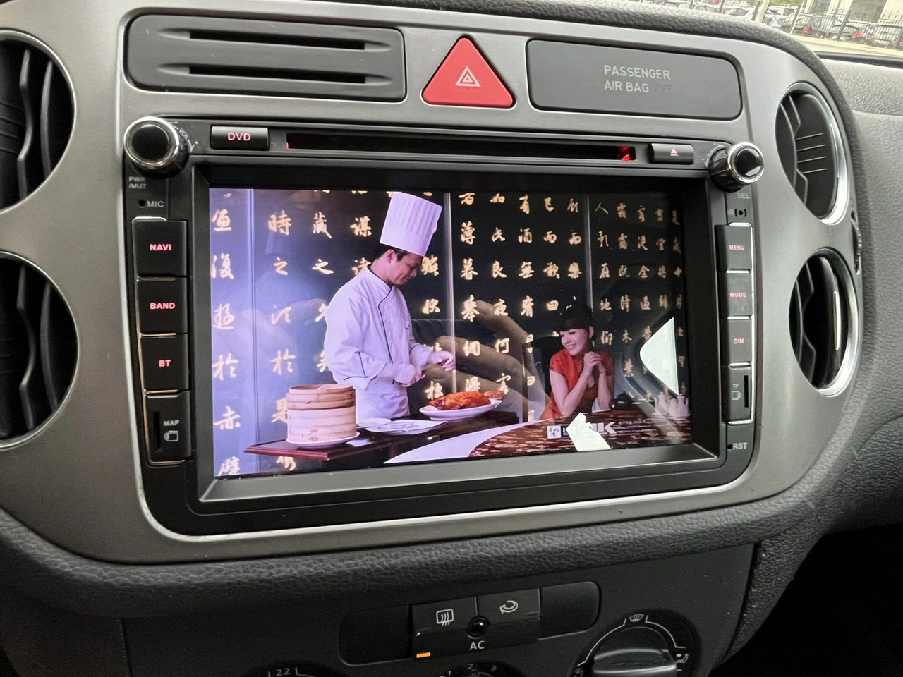 Volkswagen Tiguan - Zdjęcie 6