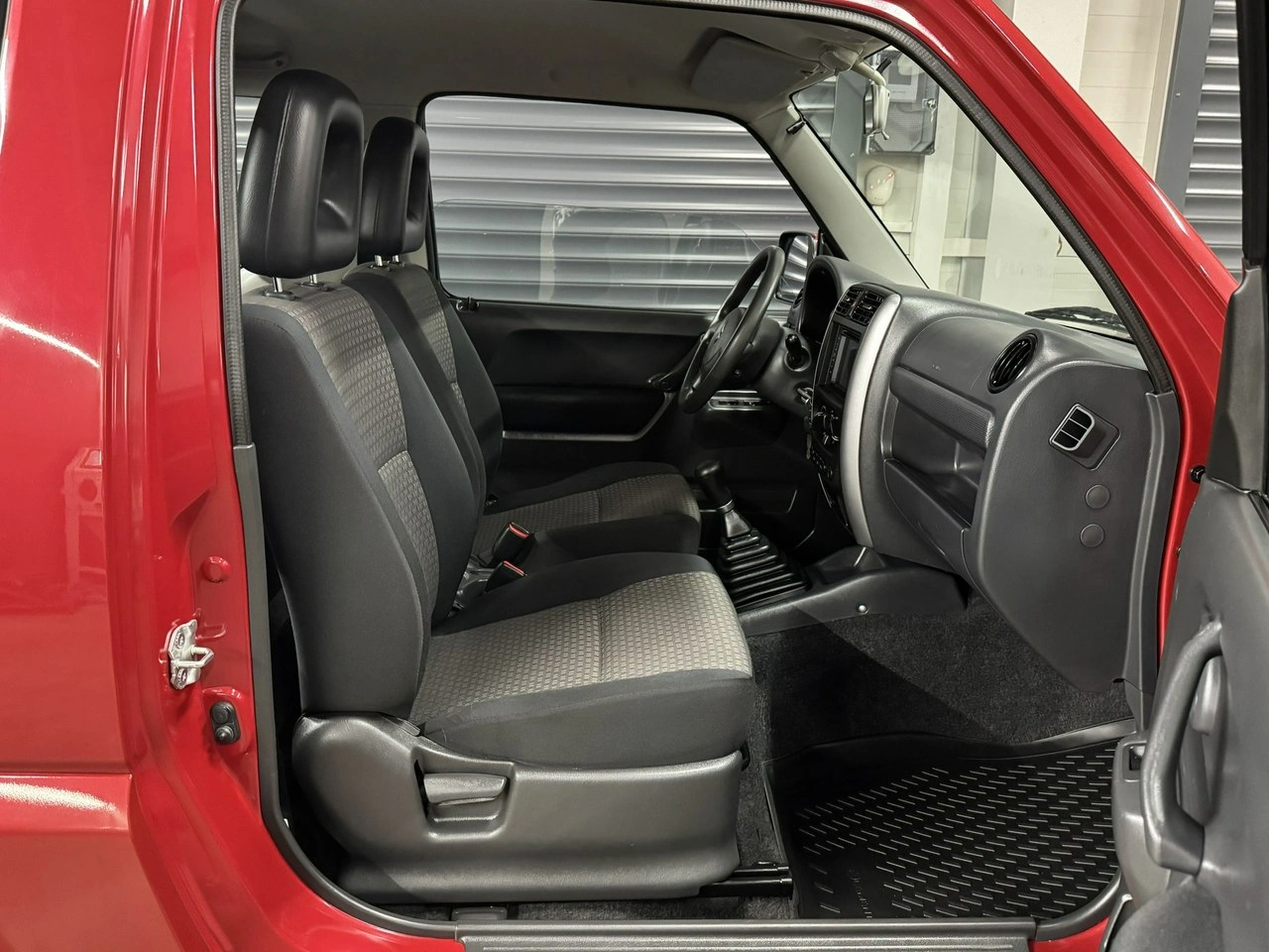 Suzuki Jimny - Zdjęcie 11