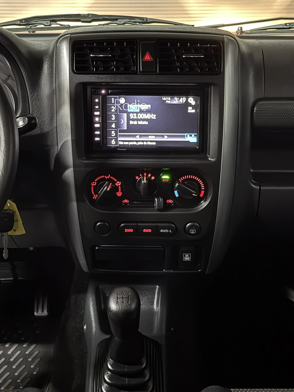 Suzuki Jimny - Zdjęcie 32