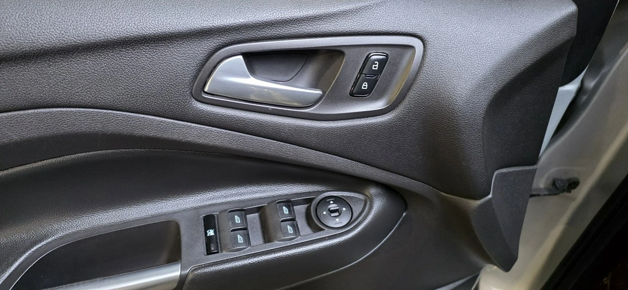 Ford Escape - Zdjęcie 16