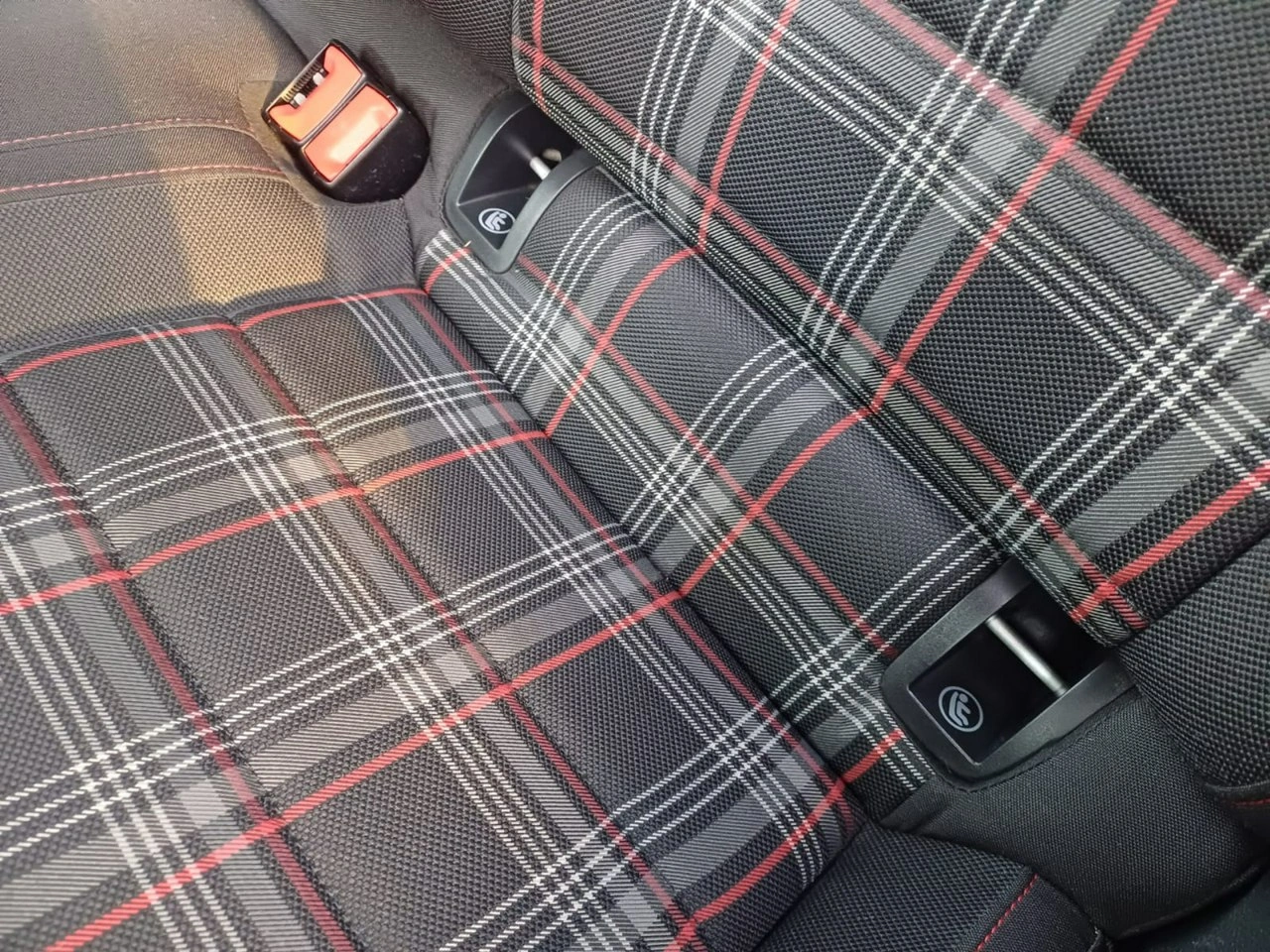 Volkswagen Golf - Zdjęcie 9