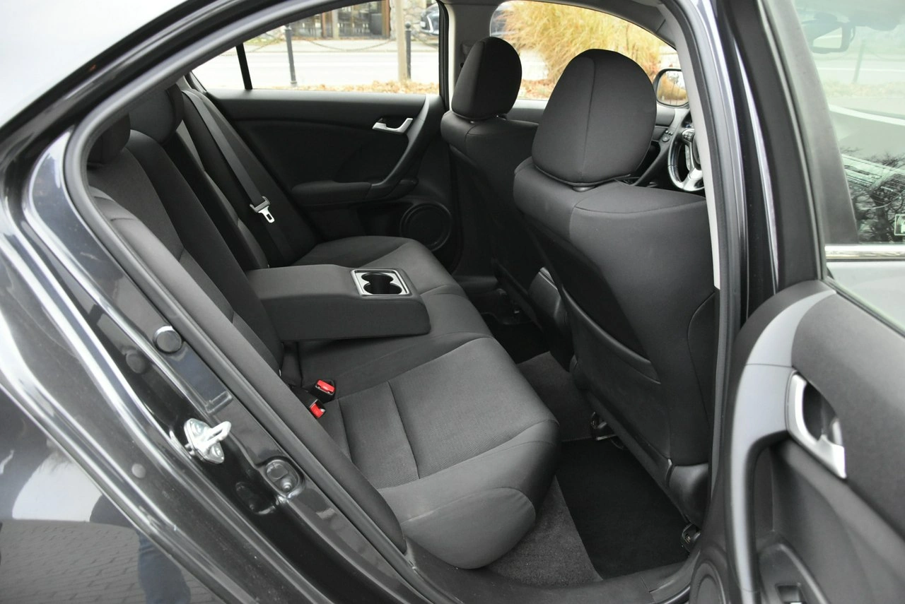 Honda Accord - Zdjęcie 9