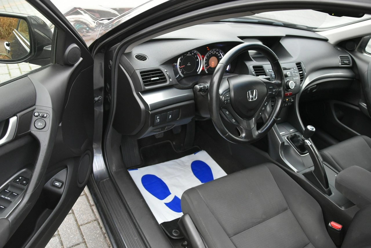 Honda Accord - Zdjęcie 11