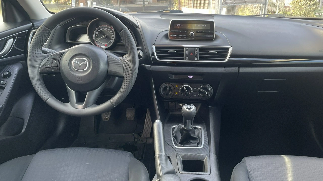 Mazda 3 - Zdjęcie 10