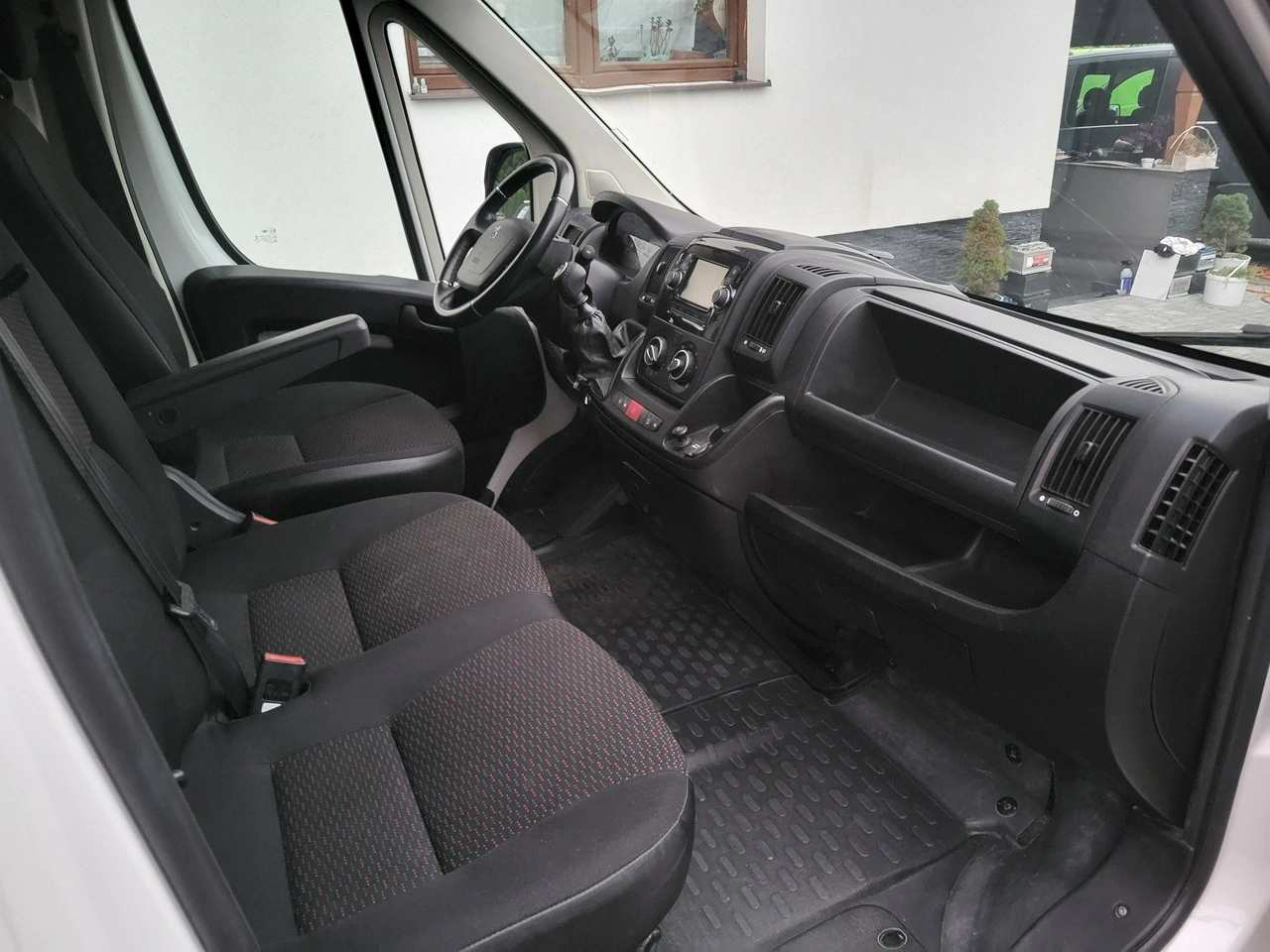 Peugeot Boxer - Zdjęcie 23