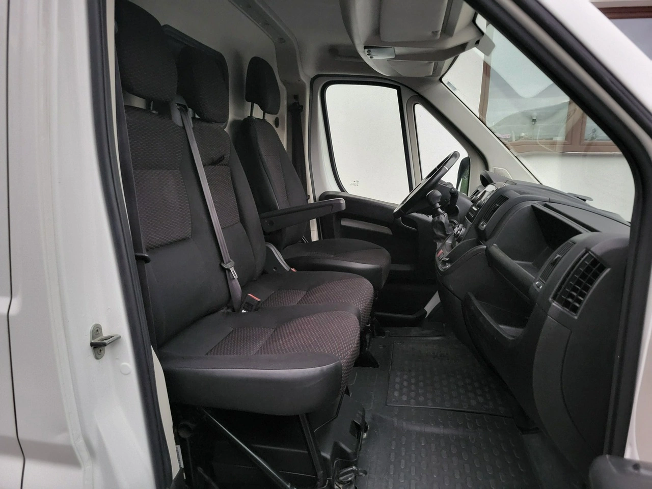 Peugeot Boxer - Zdjęcie 24