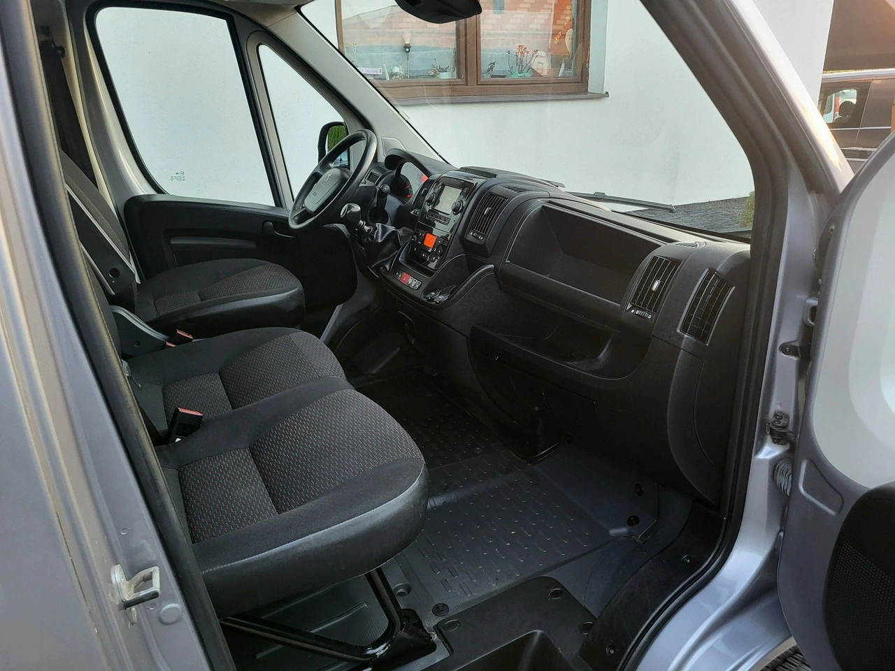 Peugeot Boxer - Zdjęcie 8