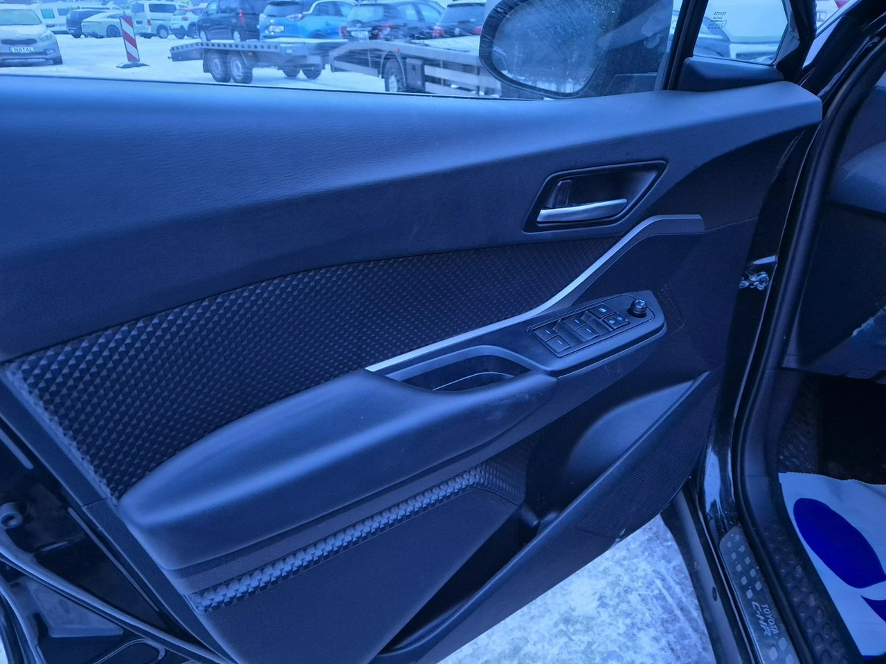 Toyota C-HR - Zdjęcie 12