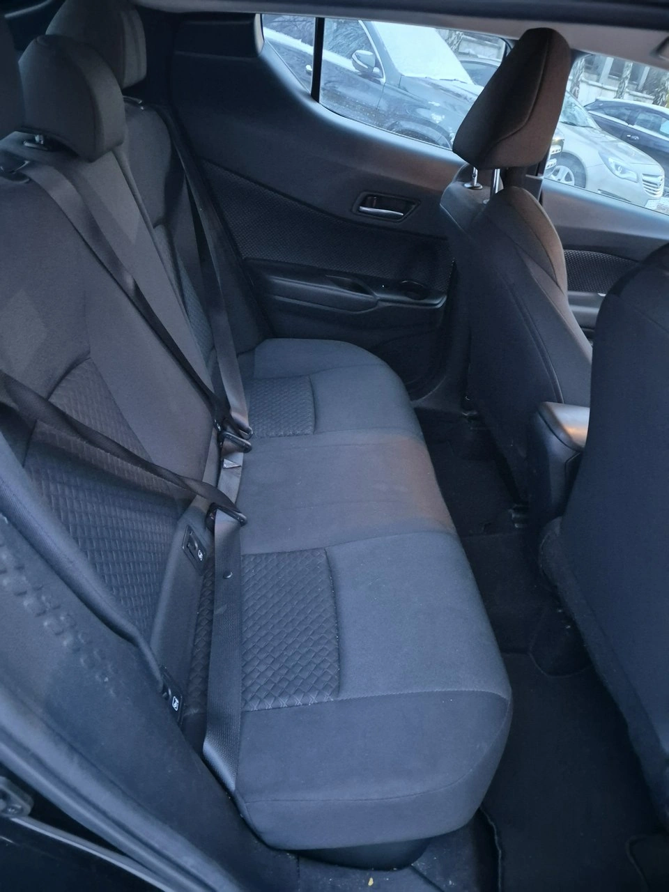 Toyota C-HR - Zdjęcie 18