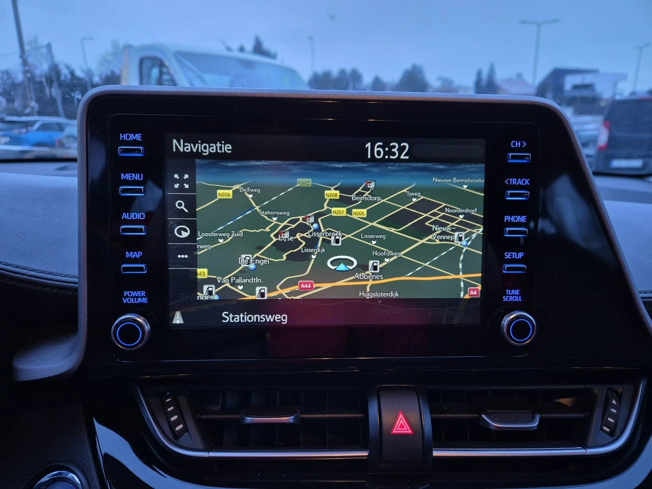 Toyota C-HR - Zdjęcie 21