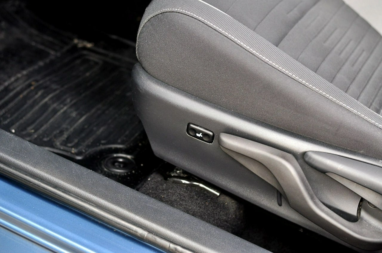 Toyota Auris - Zdjęcie 12