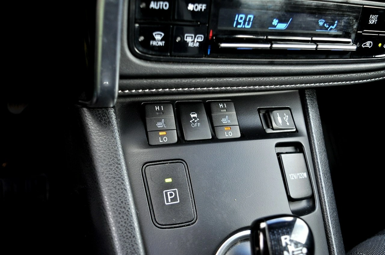 Toyota Auris - Zdjęcie 22