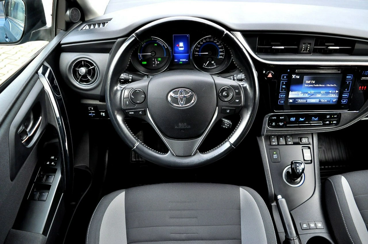 Toyota Auris - Zdjęcie 5