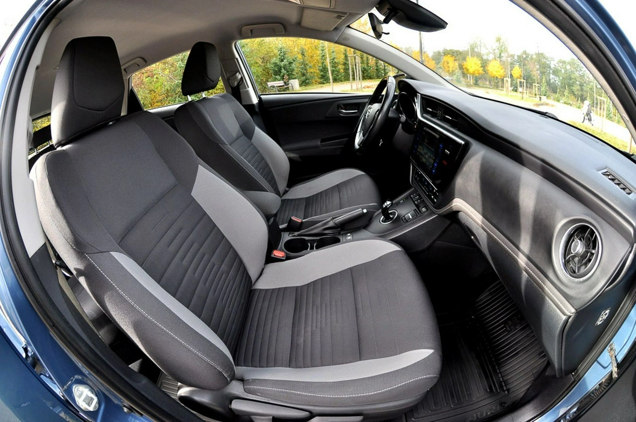 Toyota Auris - Zdjęcie 7