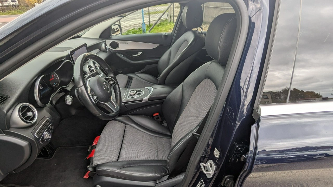 Mercedes C 300 - Zdjęcie 11