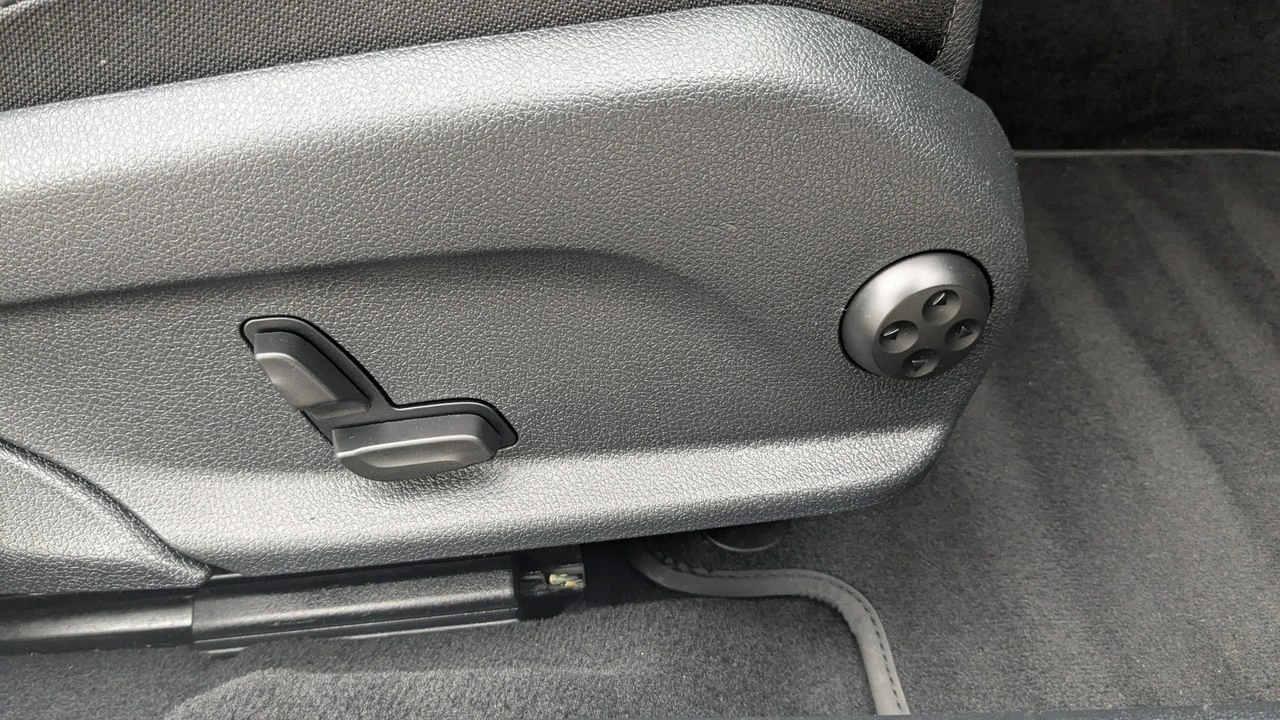 Mercedes C 300 - Zdjęcie 38