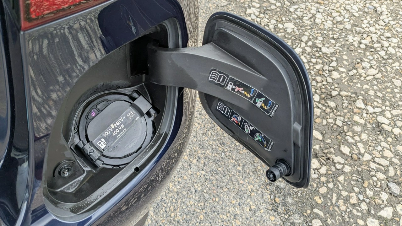 Mercedes C 300 - Zdjęcie 43