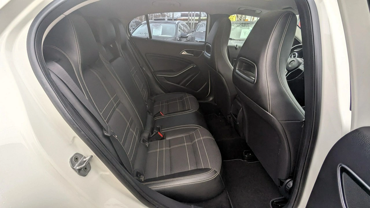 Mercedes GLA 200 - Zdjęcie 15