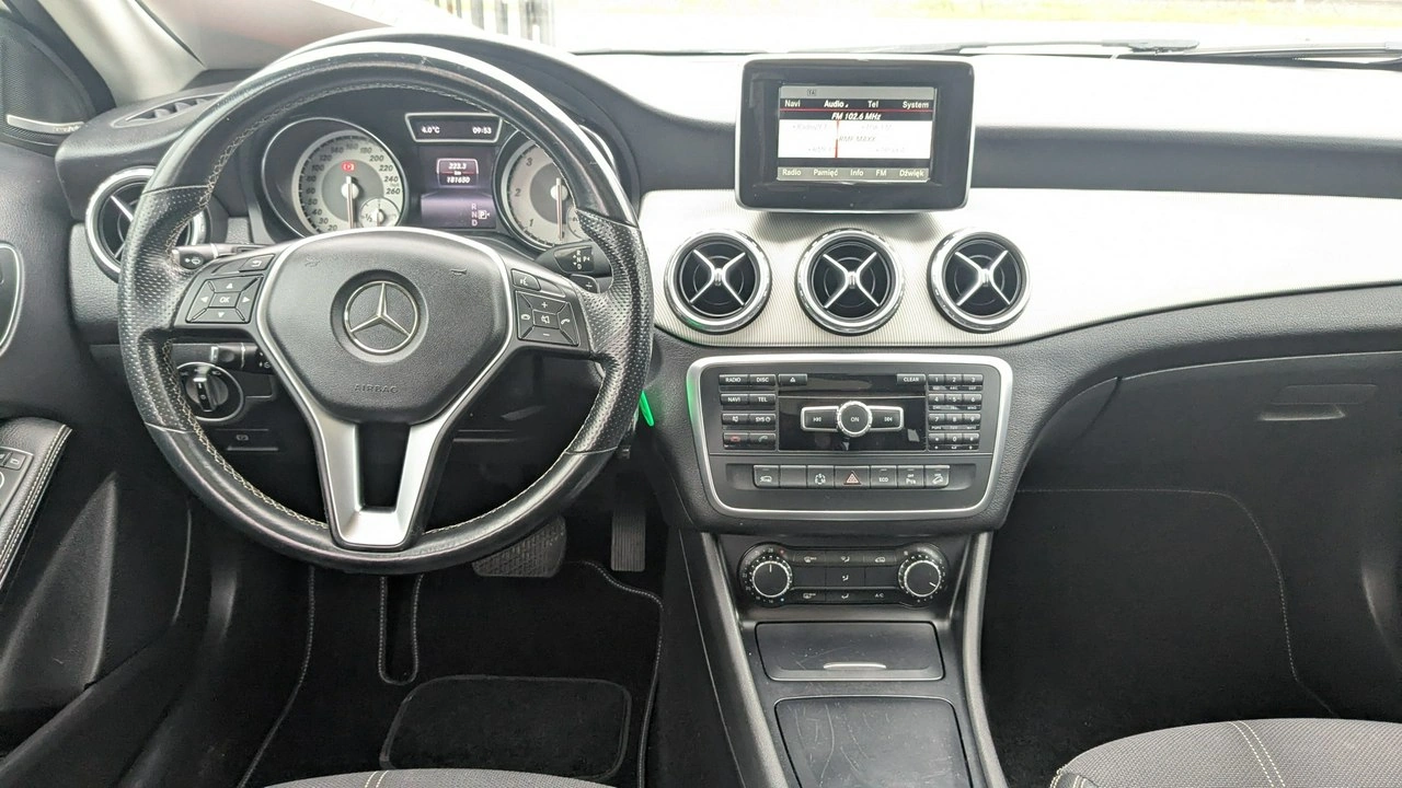 Mercedes GLA 200 - Zdjęcie 21