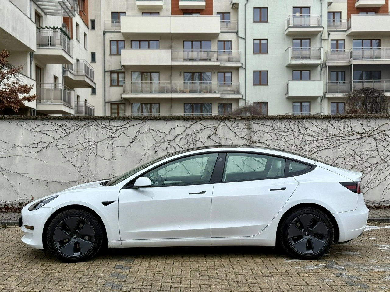 Tesla Model 3 - Zdjęcie 11