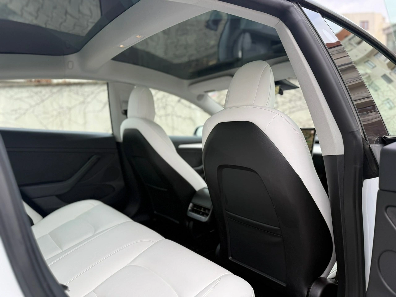 Tesla Model 3 - Zdjęcie 18