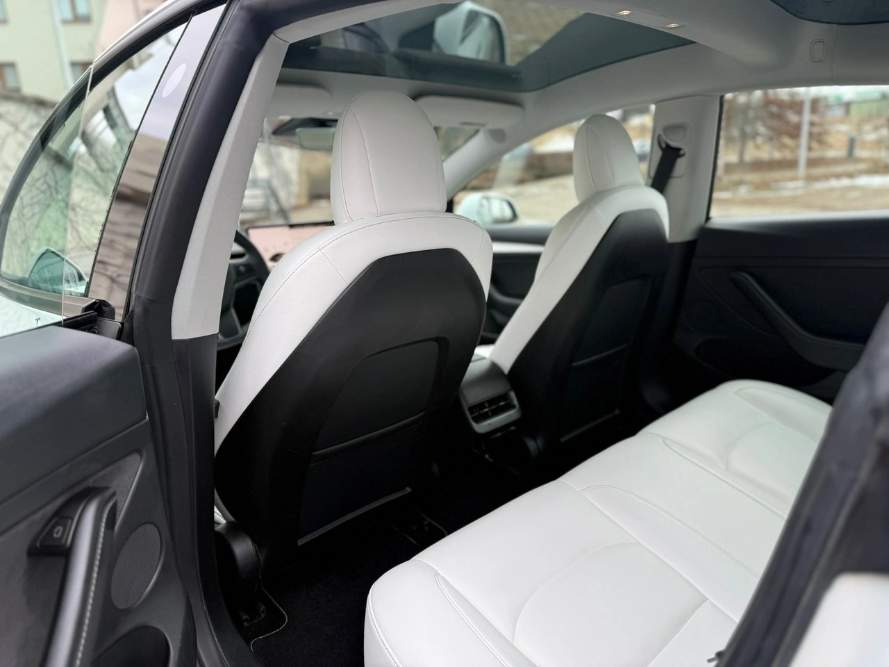 Tesla Model 3 - Zdjęcie 19