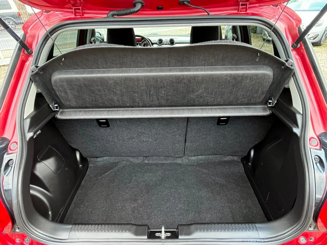 Suzuki Swift - Zdjęcie 10