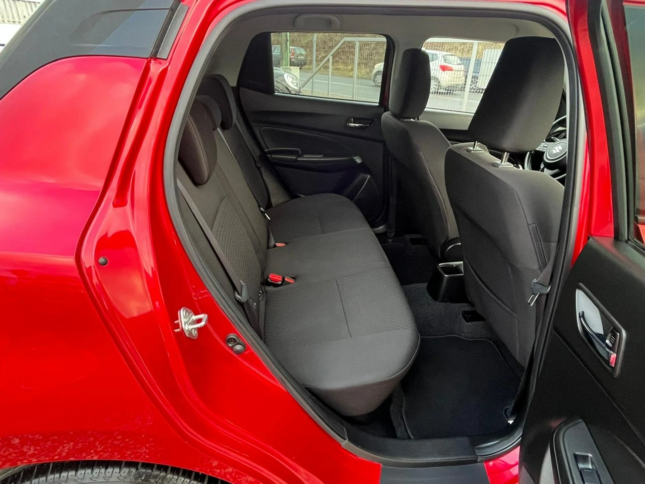 Suzuki Swift - Zdjęcie 16