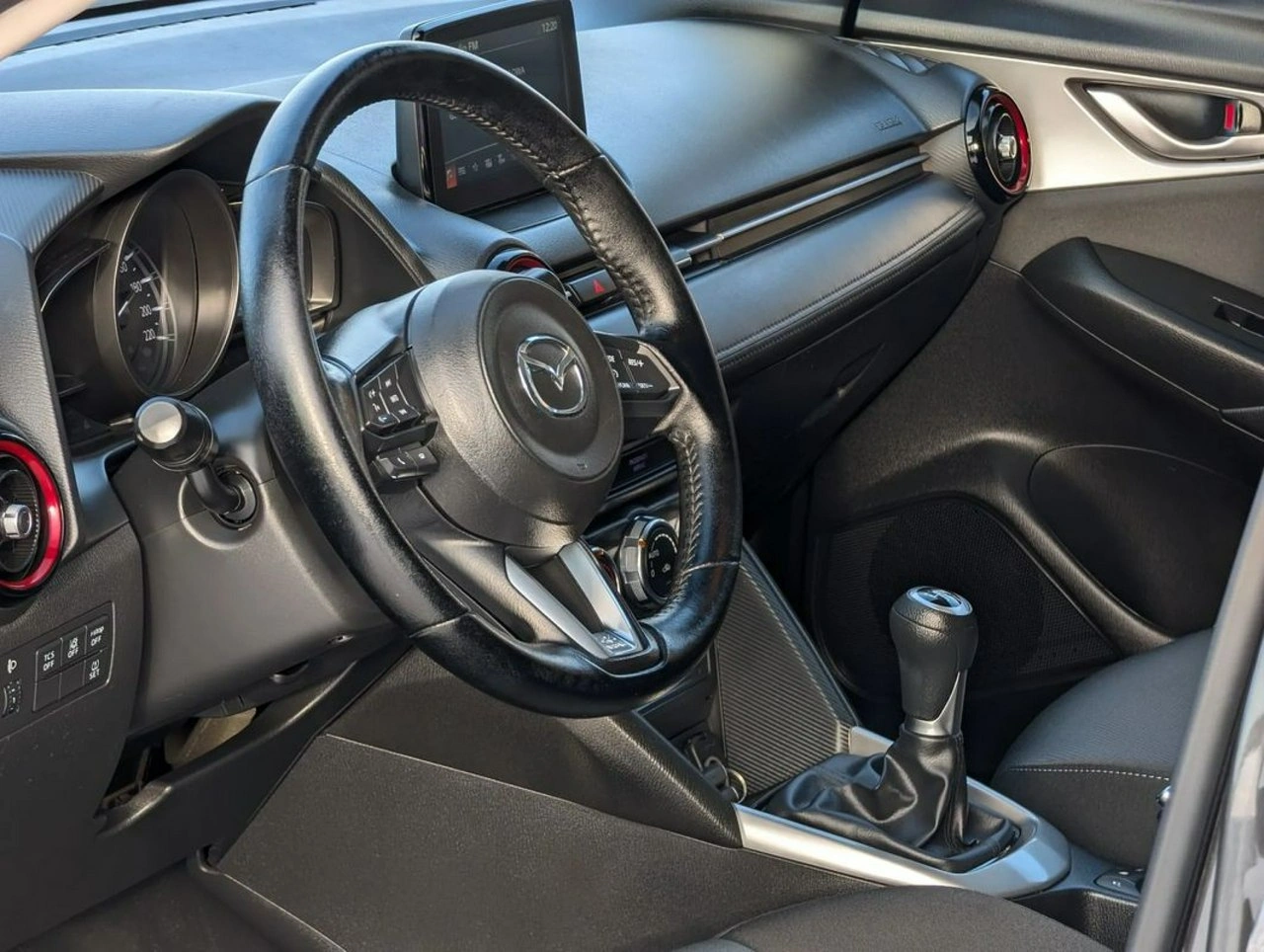 Mazda CX-3 - Zdjęcie 23