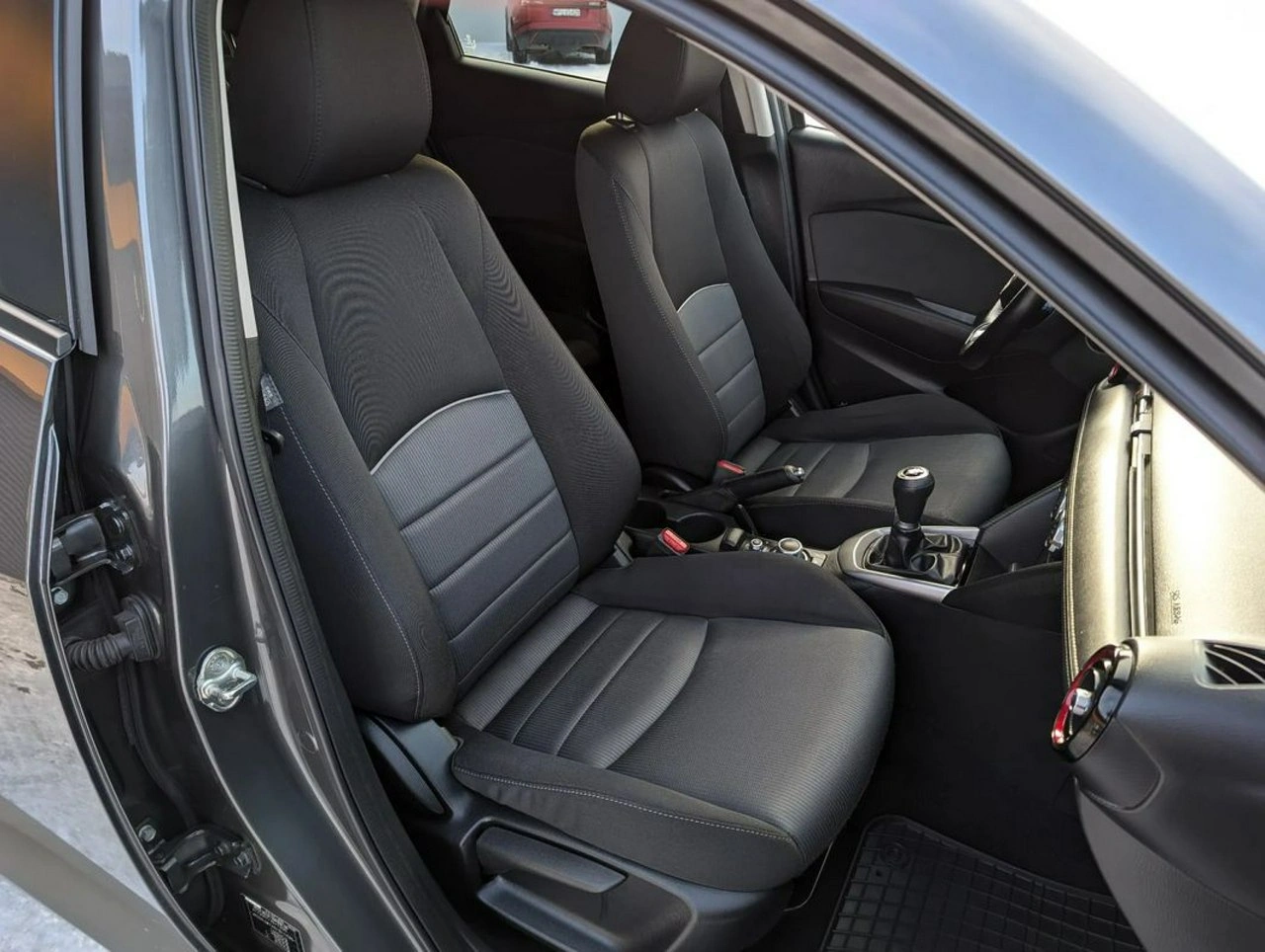 Mazda CX-3 - Zdjęcie 31