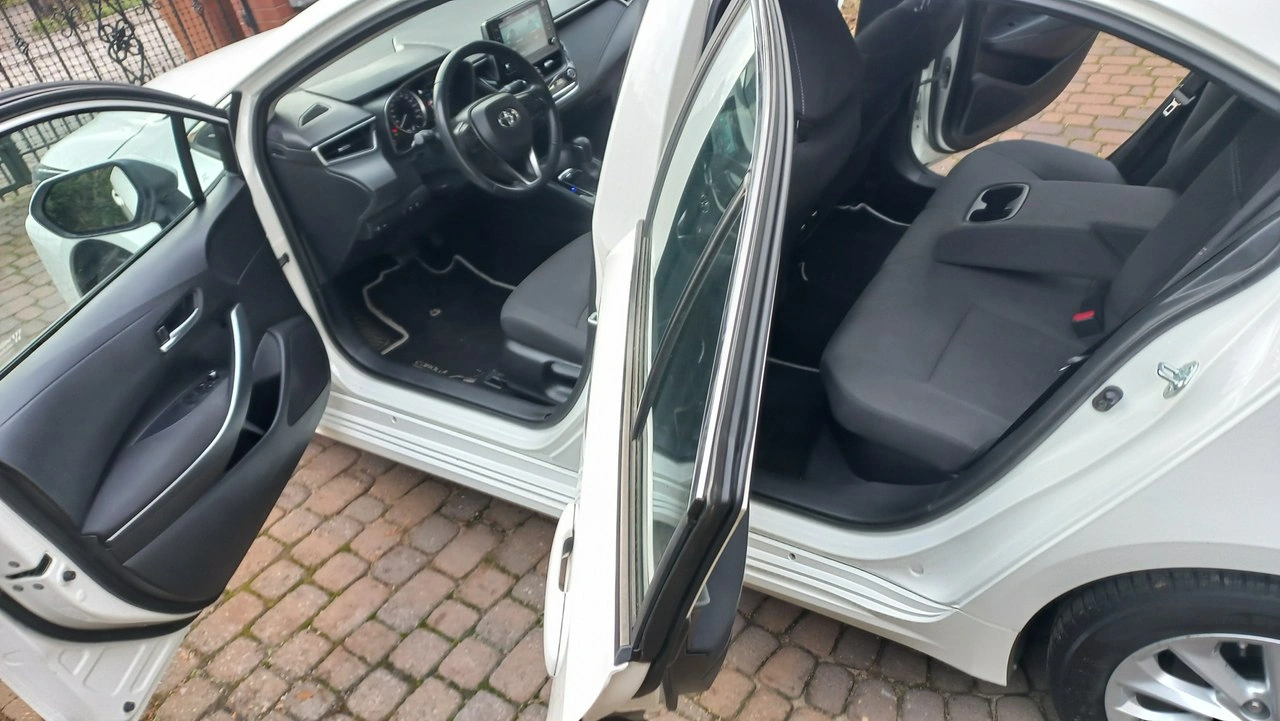 Toyota Corolla - Zdjęcie 17