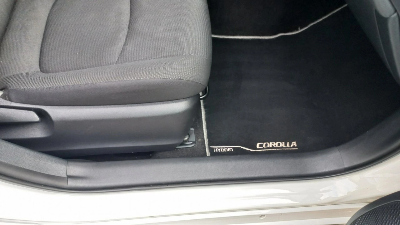 Toyota Corolla - Zdjęcie 25