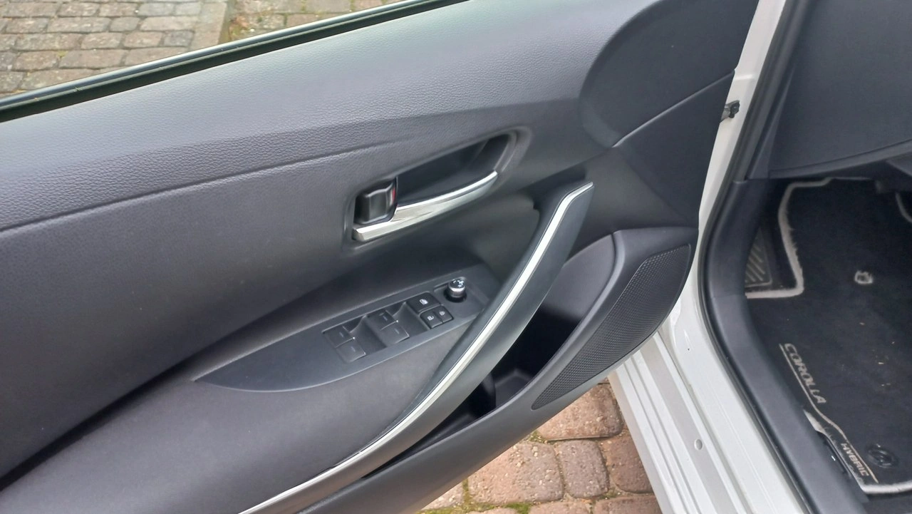 Toyota Corolla - Zdjęcie 27