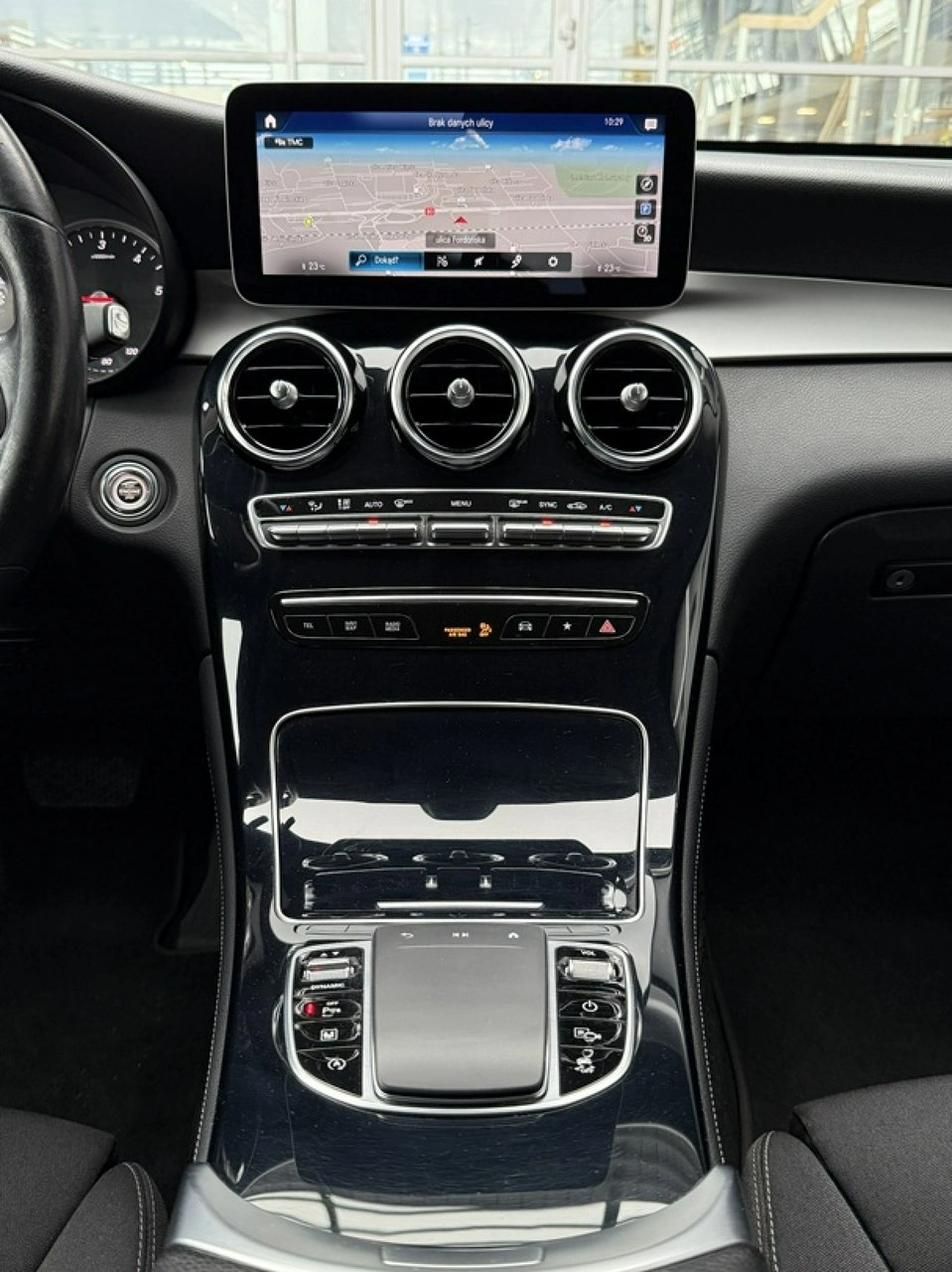 Mercedes GLC 200 - Zdjęcie 17