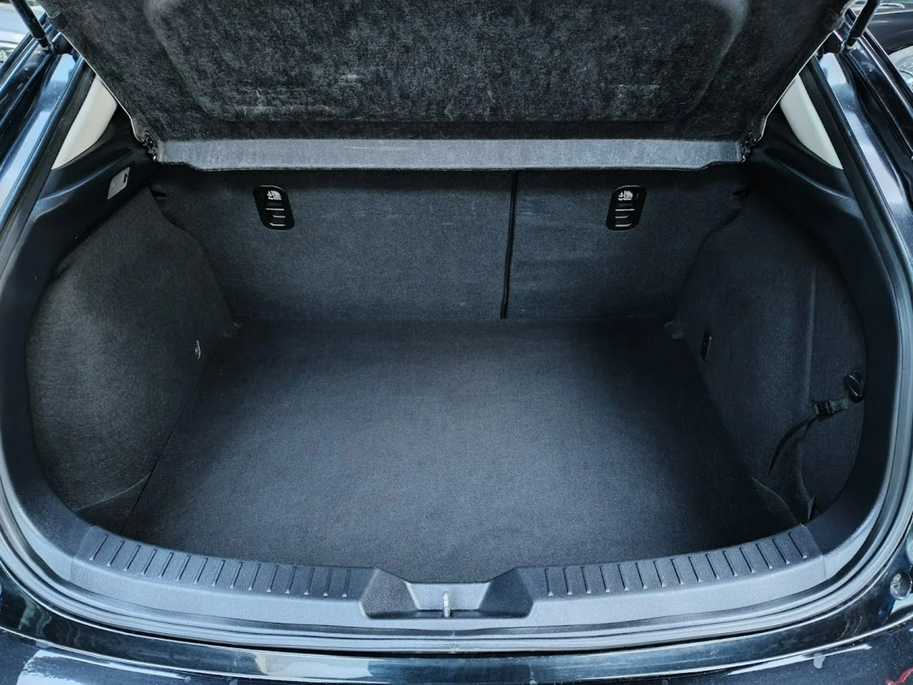 Mazda 3 - Zdjęcie 10